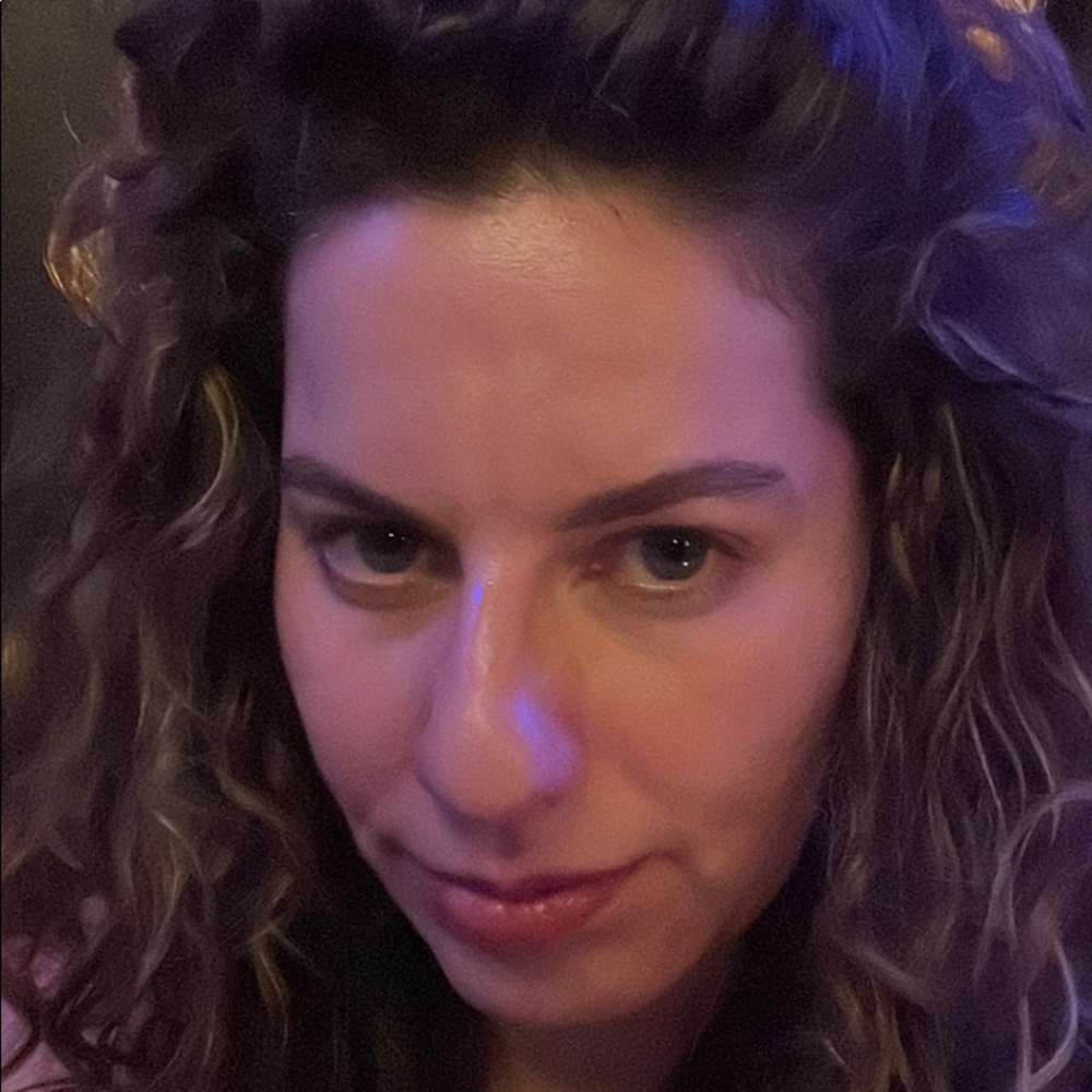 Meet your Posher, Irena